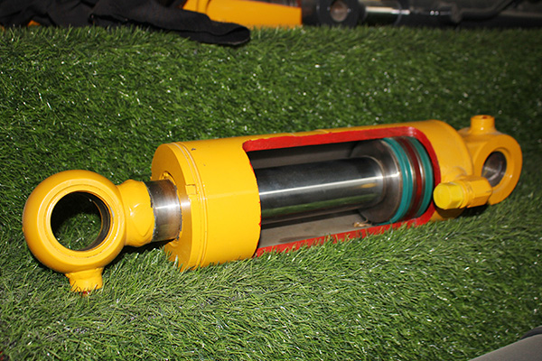 What kind of hydraulic cylinder is better?